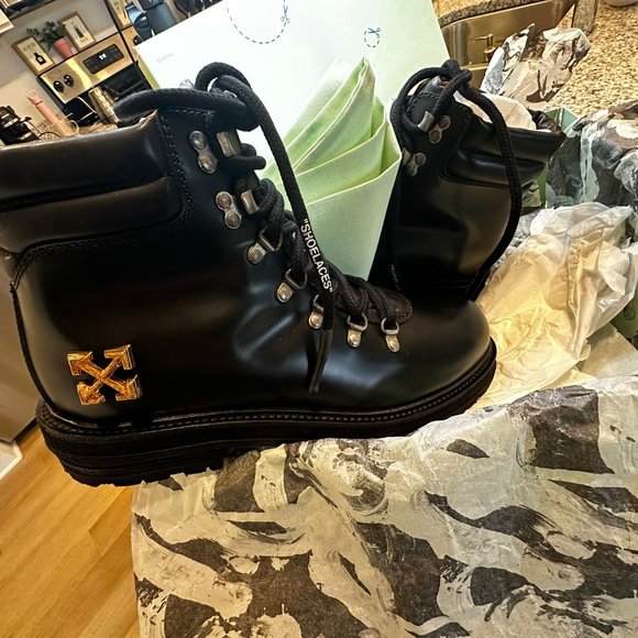 OFF-WHITE c/o VIRGIL ABLOH BLACK GOLD main image 4